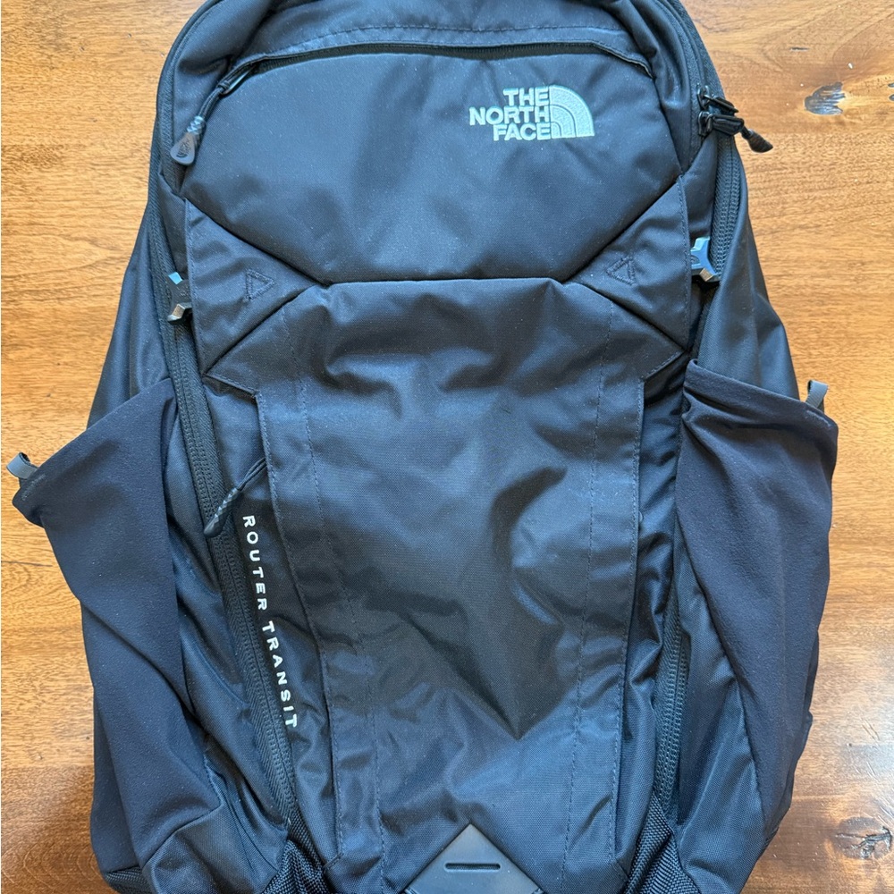The North Face Men's Black Router Transit Backpack